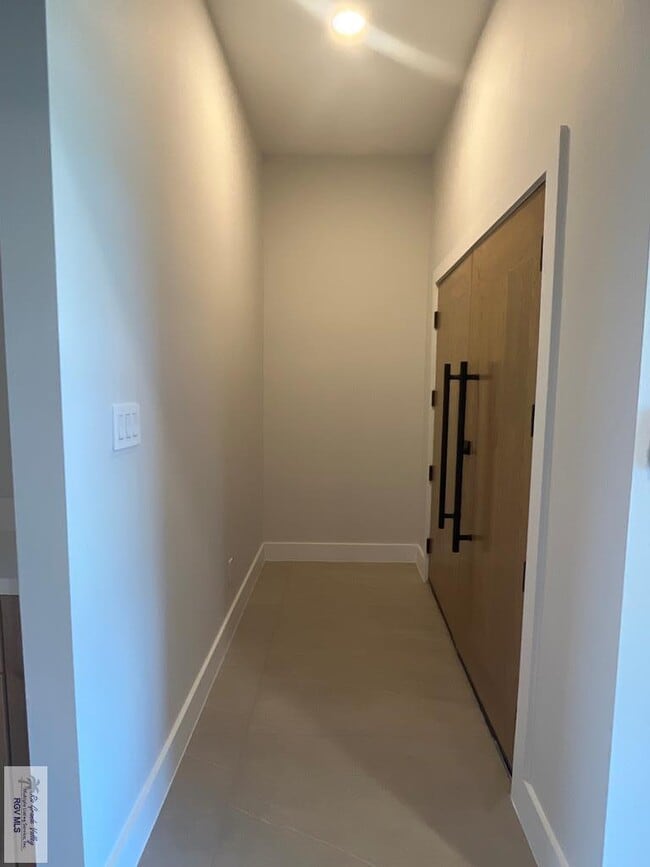 Building Photo - 4610 Juniper Cir