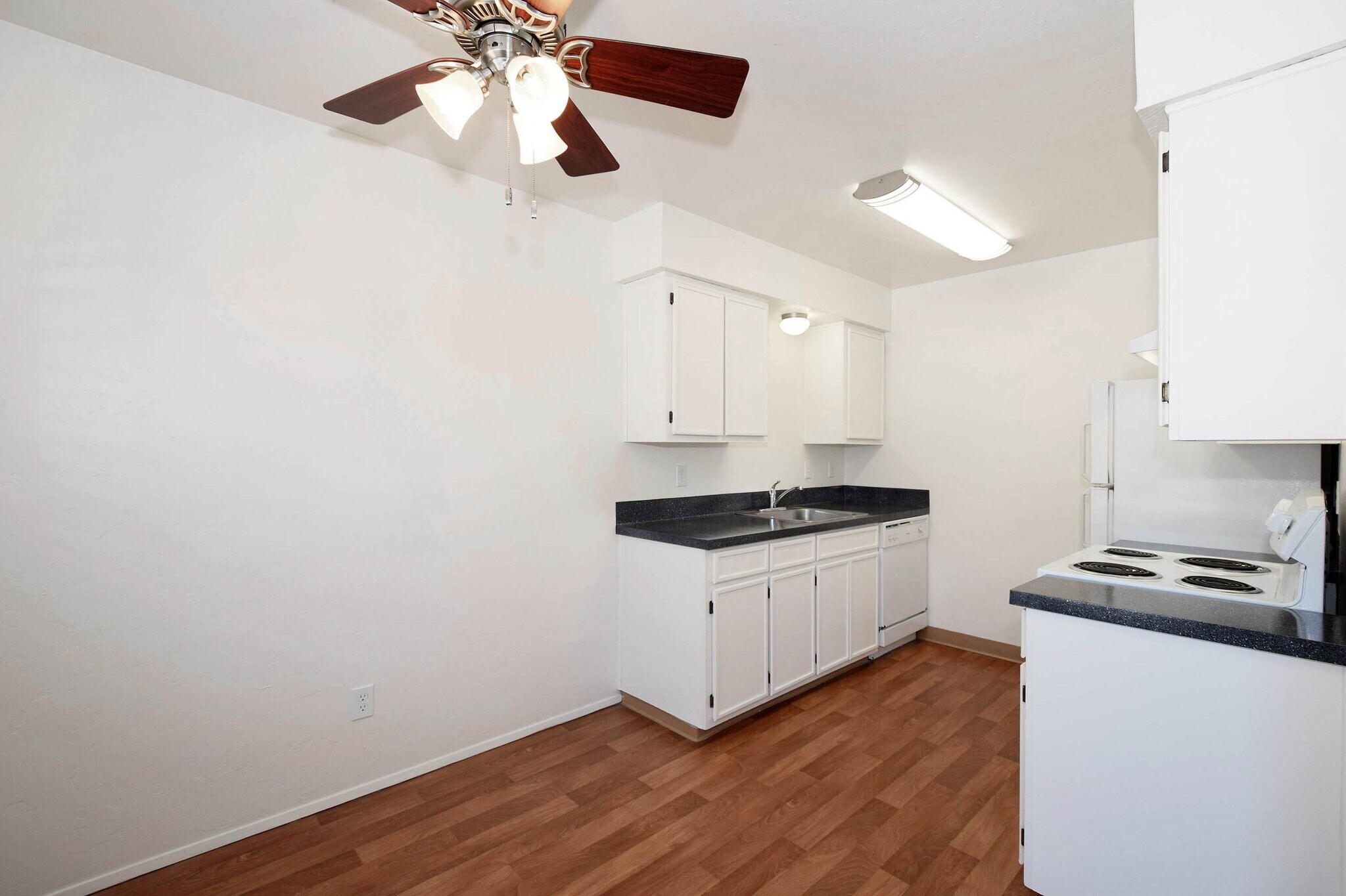 Building Photo - 12085 SW 135th Ave