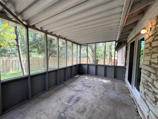 Building Photo - 2503 Biggs Dr