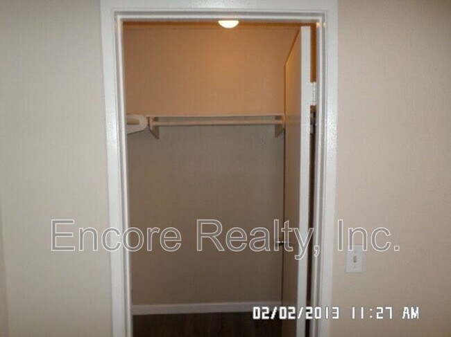 Building Photo - 384 I St