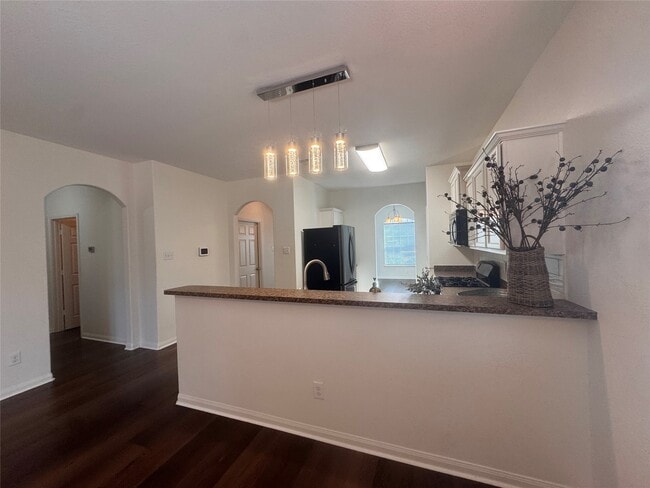 Building Photo - 302 Broken Pine Ct