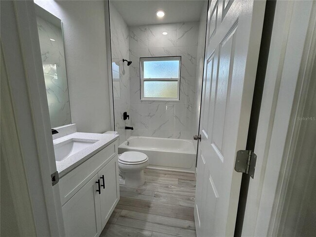 Building Photo - 2097 W Hampshire Blvd