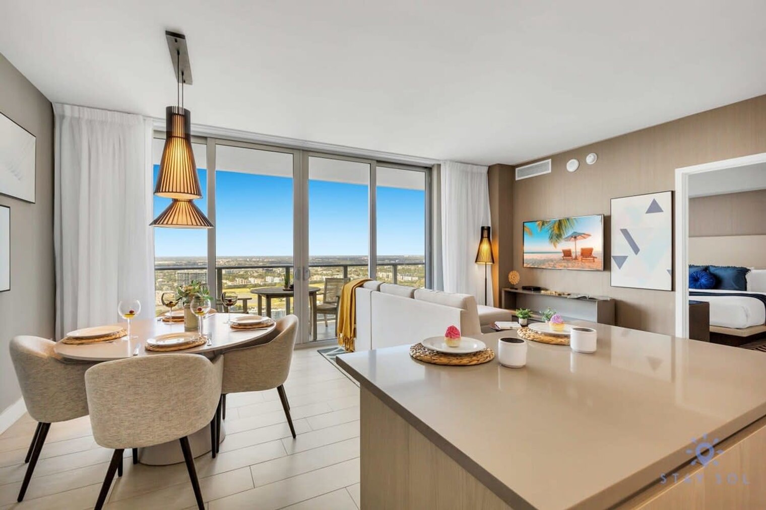 Building Photo - 4010 S Ocean Dr