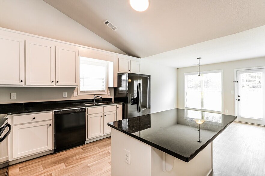 Building Photo - 74 Heartland Cir