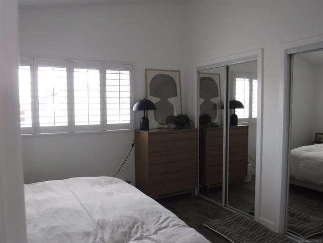 Building Photo - 4970 Mt Almagosa Dr