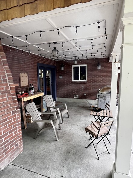 Backyard Patio - 13761 S Fort St