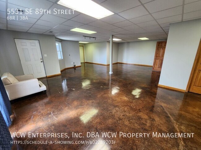 Building Photo - 5531 SE 89th St