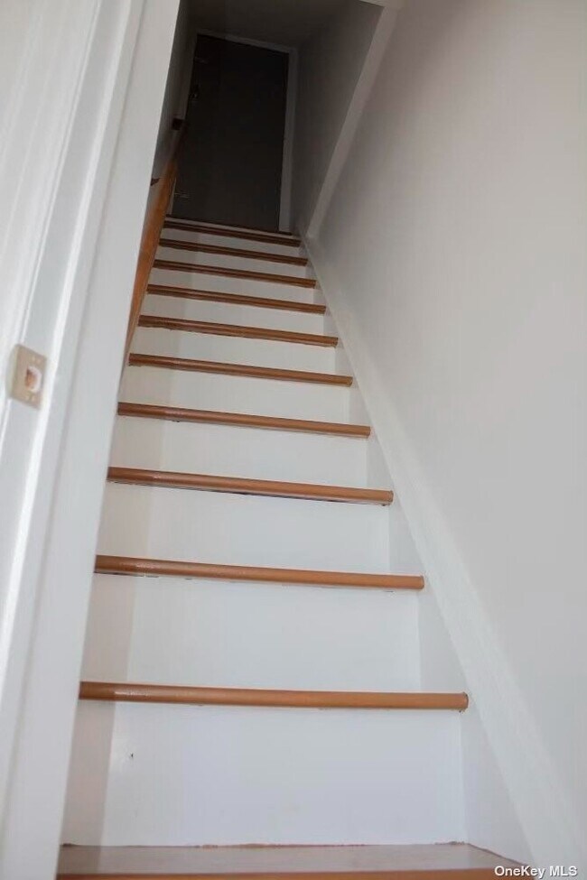 Building Photo - 61-29 Cooper Ave