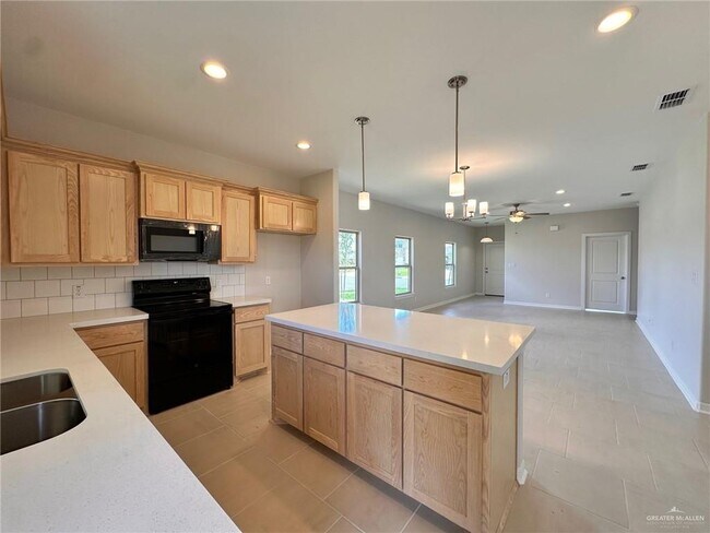 Building Photo - 21 Westway Ct