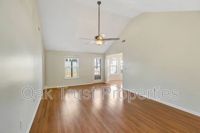 Building Photo - 5098 Westview St