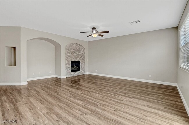 Building Photo - 9676 Grouse Grove Ave