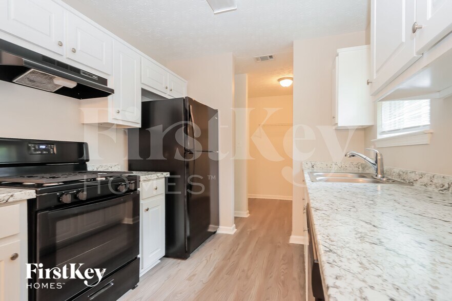 Building Photo - 11035 Shannon Cir