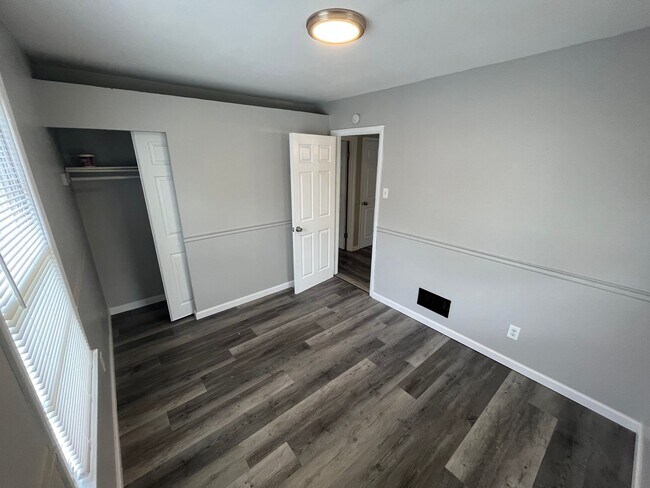 Building Photo - 7314 Albright Ave
