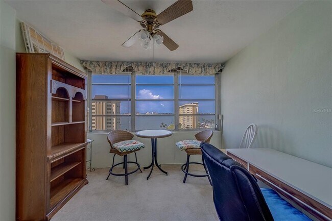 Building Photo - 4575 Cove Cir