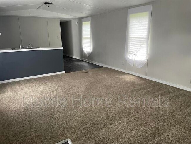 Building Photo - 129 Red Fox Loop