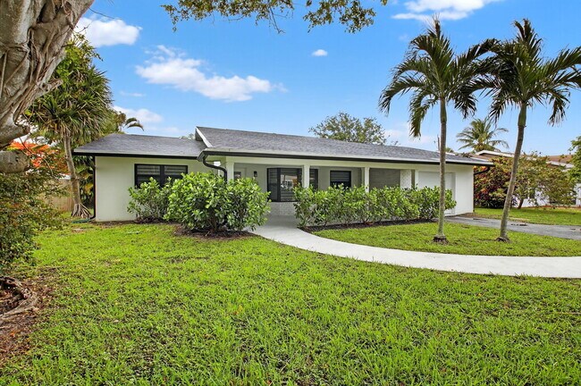 Building Photo - 725 Heron Dr