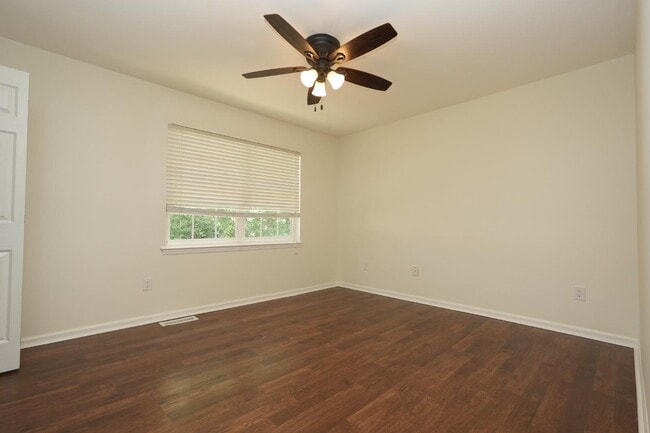 Building Photo - 8807 Hunter Ridge Dr