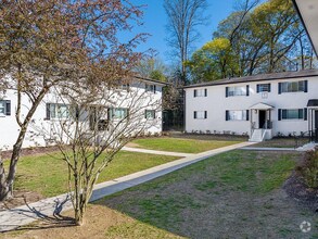 Building Photo - 615 3rd Ave