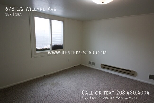 Building Photo - Centrally Located One Bedroom Apartment Av...