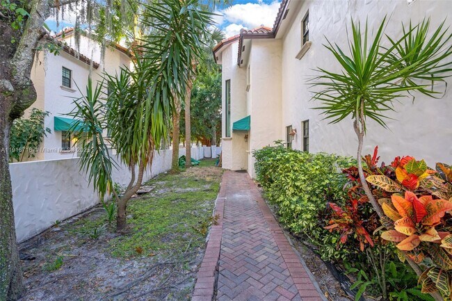 Building Photo - 4419 Hidden Harbour Terrace