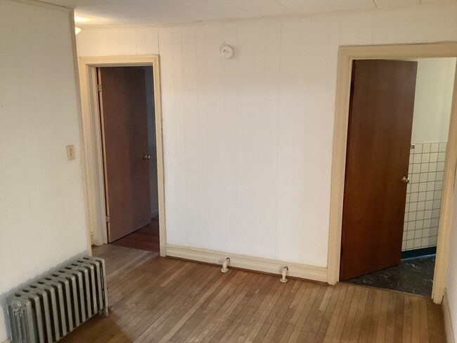 Building Photo - 6- 8 E. Third Street