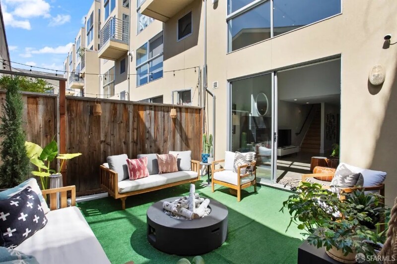 Building Photo - 2412 Harrison St