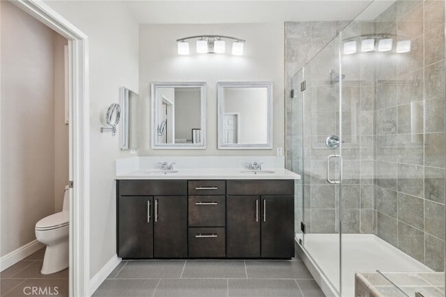 Building Photo - 123 Sparrow