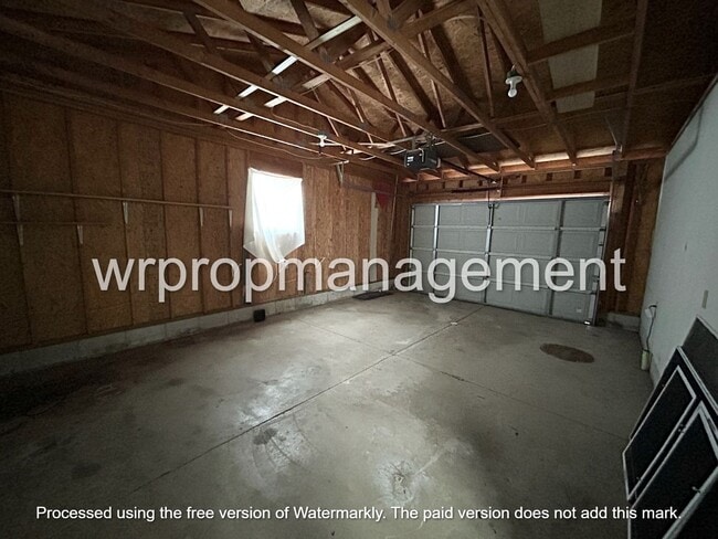 Building Photo - 9665 Bay Creek Rd