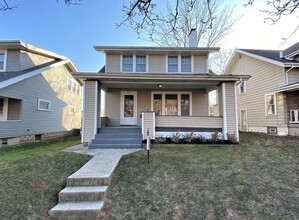 Building Photo - 3 Bedroom House - Grandview Area