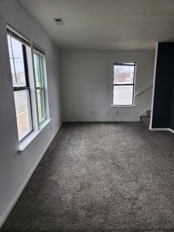 Building Photo - 225 A View Ave