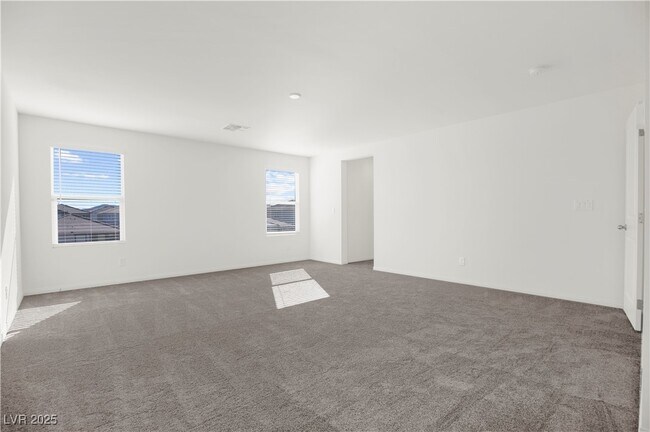 Building Photo - 3055 Magnolia Rnch Ave