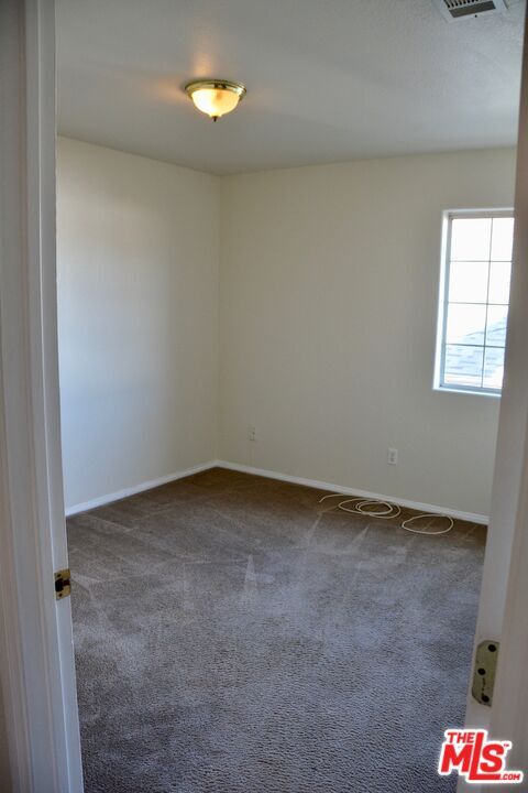 Building Photo - 548 N Windsor Blvd