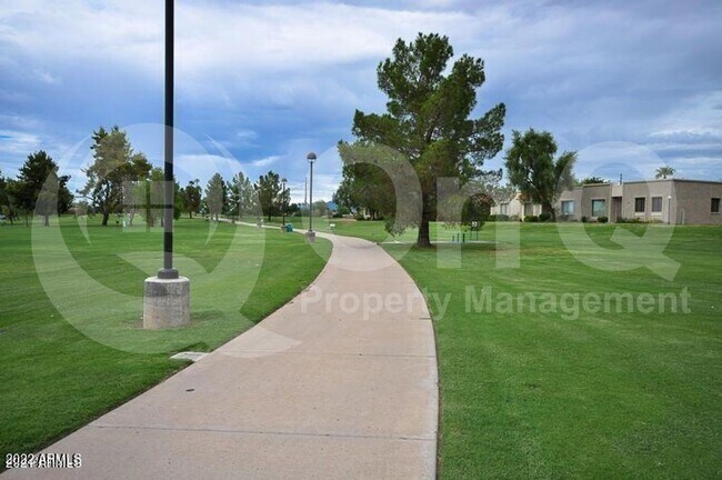 Building Photo - 5601 N 79th St