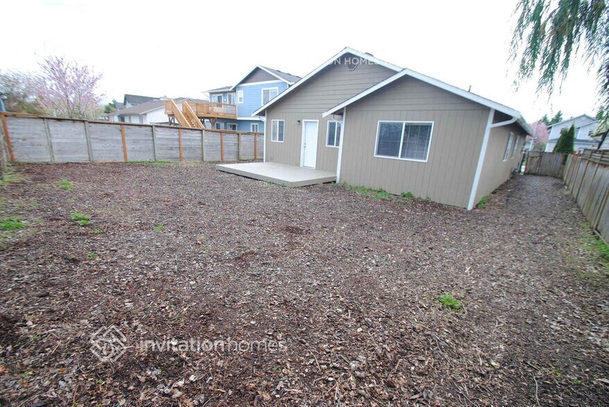 Building Photo - 16581 150th St SE