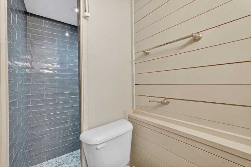 Building Photo - 2348 37th St S