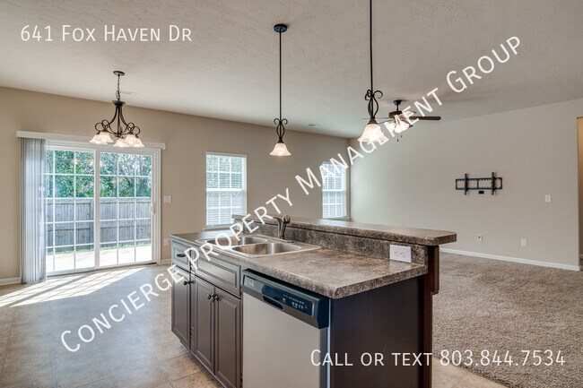 Building Photo - 641 Fox Haven Dr