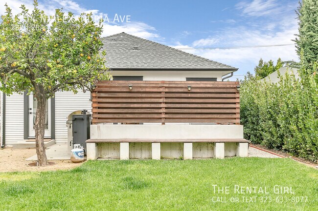 Building Photo - 1154 Alexandria Ave