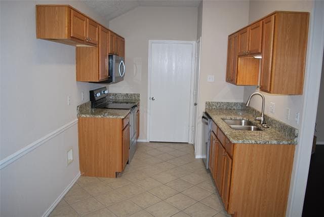 Building Photo - 3015 Scenic Glen Dr