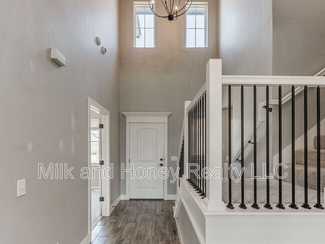 Building Photo - 3212 Hayven Cir