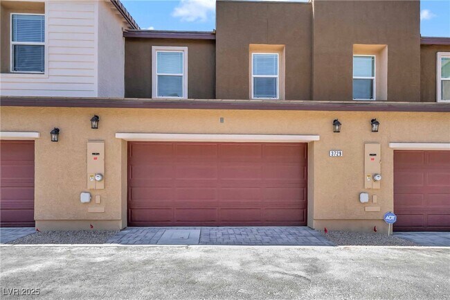 Building Photo - 3729 Celesta Vis Ave