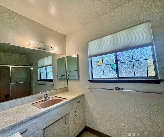 Building Photo - 509 California Dr