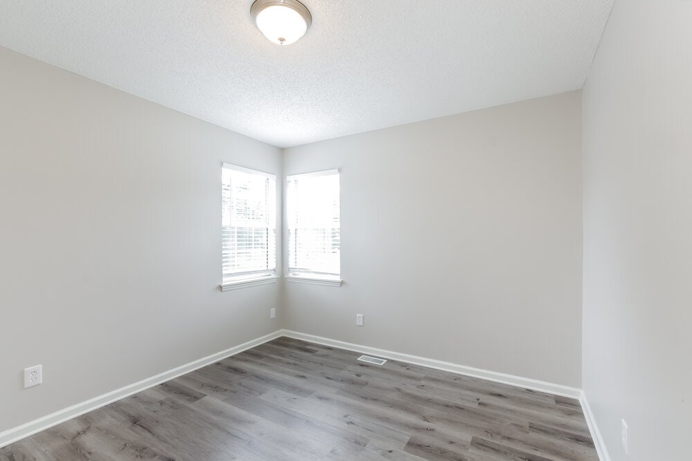 Building Photo - 7304 Hethersett Ln