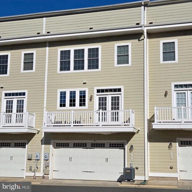 Building Photo - 3174 Yeager Dr