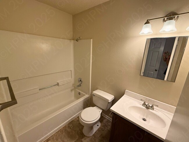 Building Photo - 7655 Heathridge