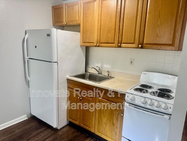 Building Photo - 29 Logan Ave