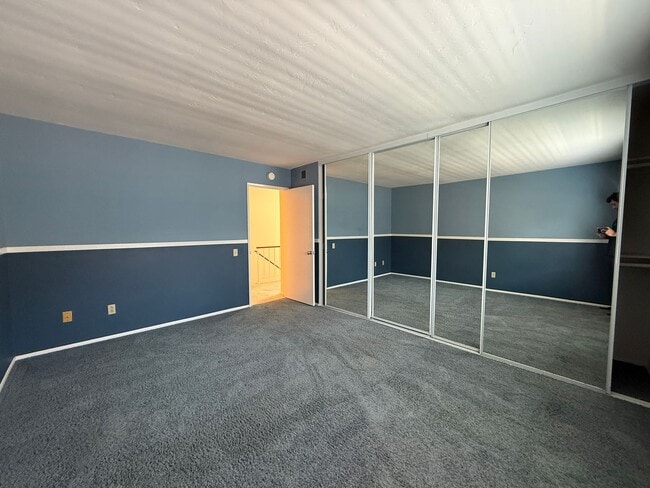 Building Photo - Beautiful Two Bedroom Townhome in San Luis Rey