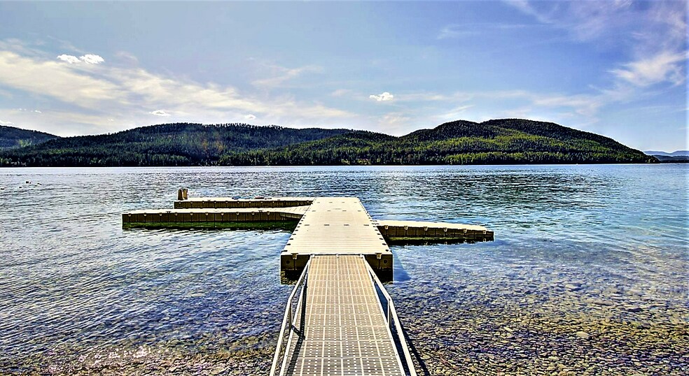Private Beach on Whitefish Lake with daydock - 3000 Big Mountain Rd