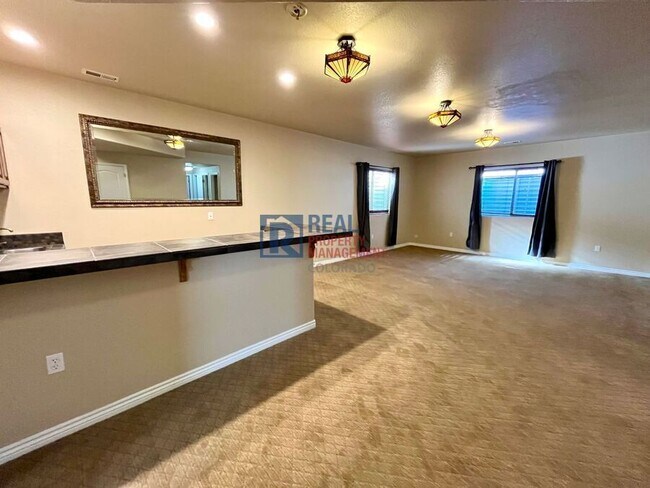 Building Photo - 2633 Cinnabar Rd
