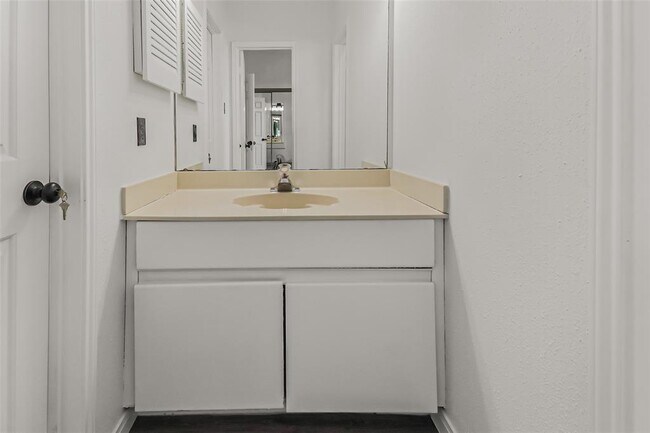 Building Photo - 8888 Benning Dr