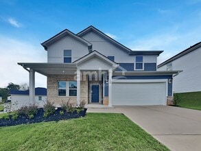 Building Photo - 230 Maxwell Dr